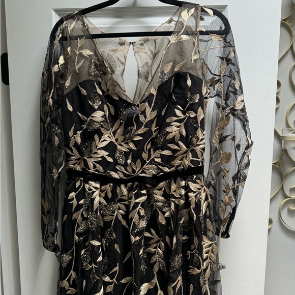 Marchesa Metallic Gold Leaf Gown - Picture 6 of 10